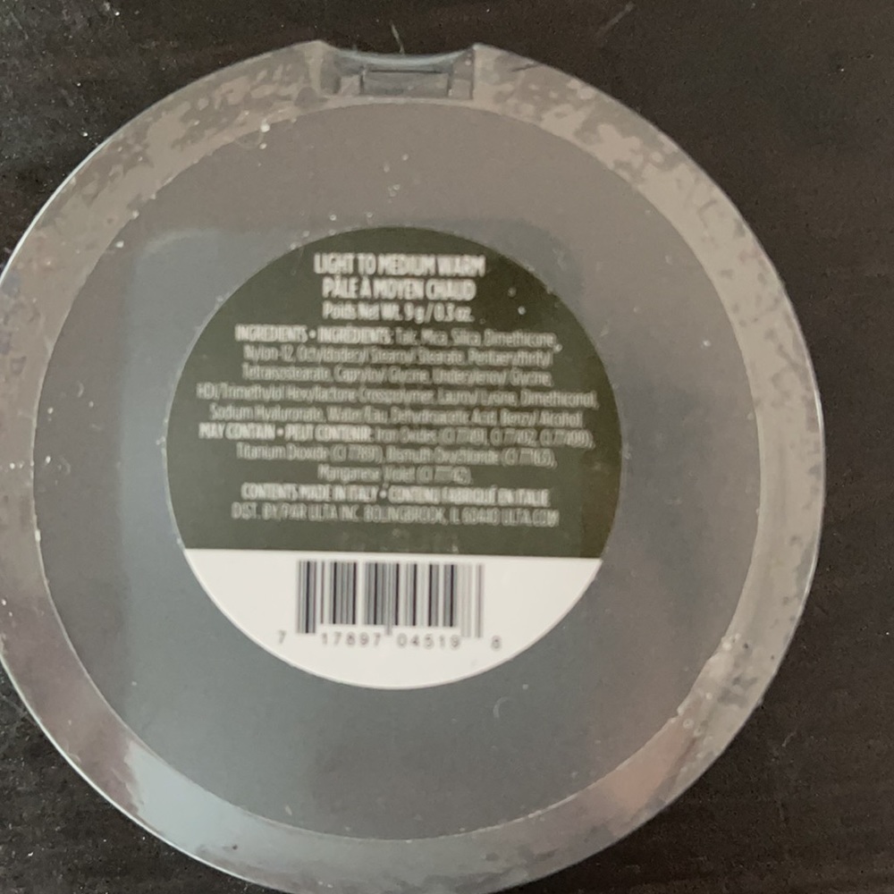 Compact makeup - Picture 2 of 2